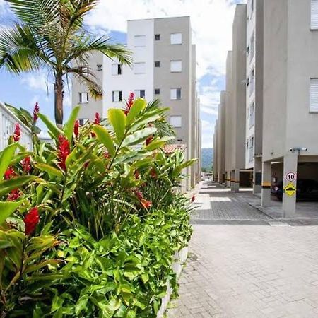 Apto Em Ubatuba Divisa Com A Praia De Itagua E Facil Acesso As Praias Fica Ao Lado Do Atacado Tenda Da Rodovia Rio Santos Экстерьер фото